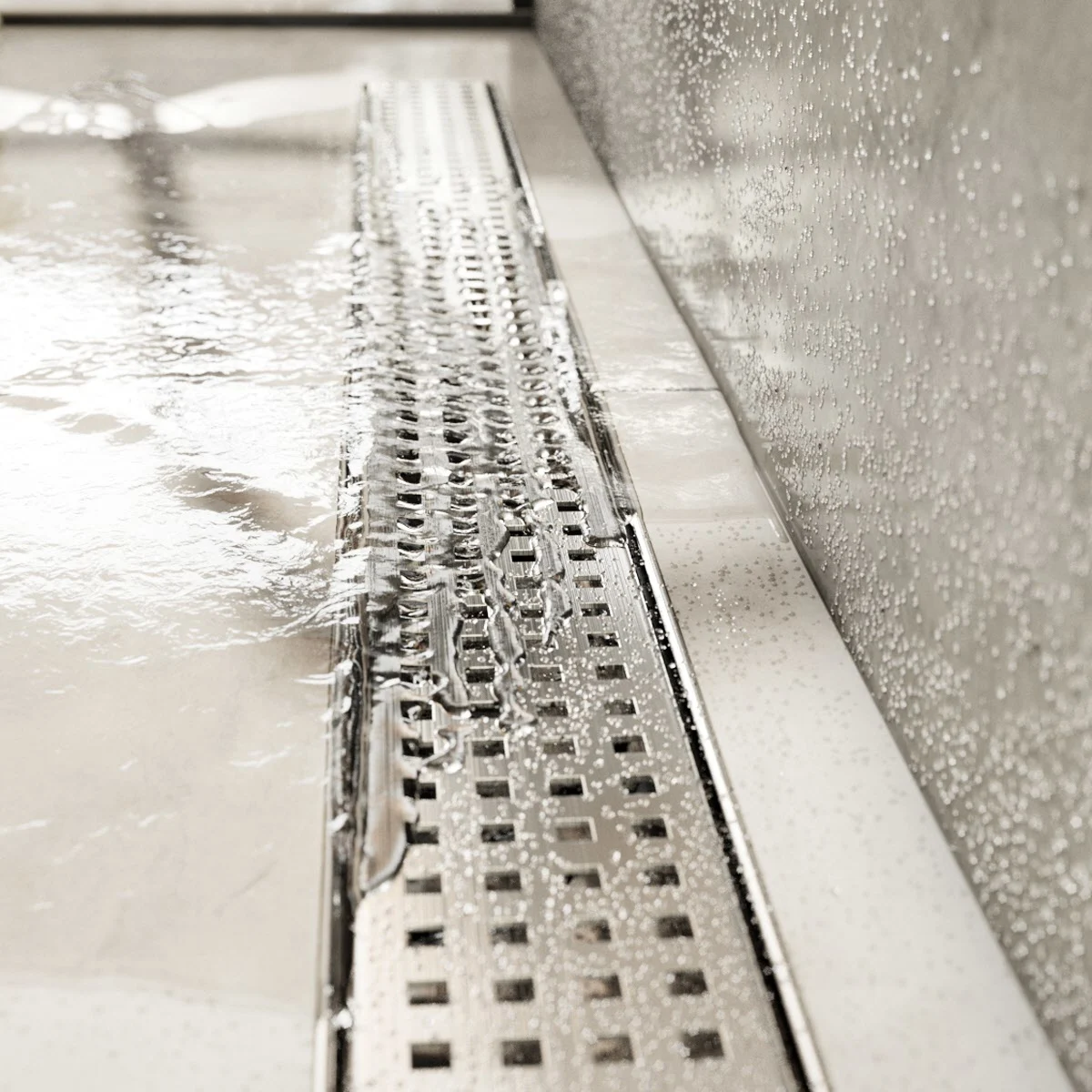 ACO ShowerDrain C Duschrinnen-Set mit Aufkantung, DN 40, Länge 68,5 cm inklusive Design-Rost Square