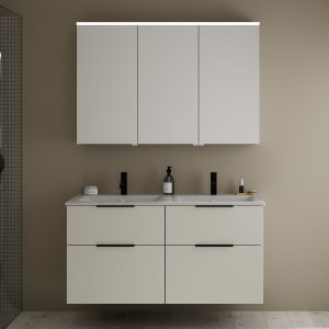 burgbad Eqio Badmöbel-Set 122 cm mit Keramik-Doppelwaschtisch Slim und Unterschrank mit Griff G0200, mit Spiegelschrank