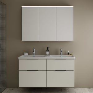 burgbad Eqio Möbelkombination inkl. Keramik-Doppelwaschtisch 123 cm, Doppeltür Spiegelschrank rechts, mit Griff G0146