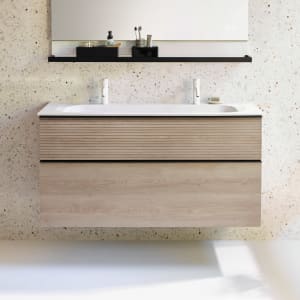 burgbad Fiumo Mineralguss-Waschtisch mit Unterschrank 122 cm, mit 2 Hahnlöcher, mit Griff G0200, oben mit Plissée-Struktur