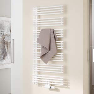 Kermi Diveo Badheizkörper 45 x 4,6 x 132 cm, Ausführung links mit Mittenanschluss