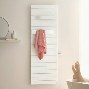 Kermi Tabeo-V Badheizkörper 50 x 10,1 x 175,7 cm Thermostatkopf seitlich rechts