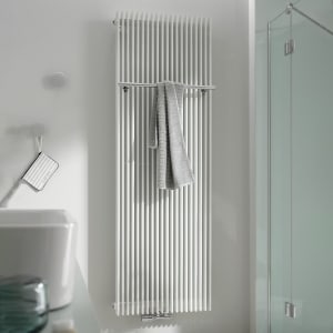 HSK Sky Badheizkörper mit Mittelanschluss unten 59,5 x 180 cm