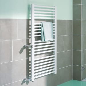 Kermi Basic-D gerade Badheizkörper 117,2 x 52,4 x 3,5 cm, Anschluss links, Nabenabstand 9 cm