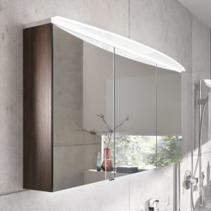 Puris b • bright Spiegelschrank 120 cm mit 3 Türen und 2 LED-Flächenleuchten