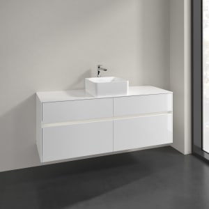 Villeroy & Boch Collaro Waschtischunterschrank 140 x 54,8 cm mit 4 Auszügen und LED Licht, für WT mittig