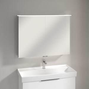 Villeroy & Boch Taro Spiegelschrank 100,7 cm mit 2 Türen, Lichtsegel, Waschplatzbeleuchtung und Vergrößerungsspiegel