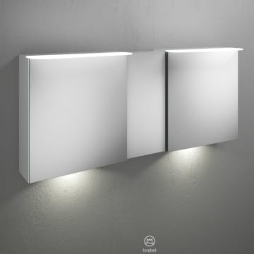 burgbad Badu Spiegelschrank mit LED-Aufsatzleuchte 150 cm, 3 Spiegeltüren inkl. LED-Waschtischbeleuchtung, Version links