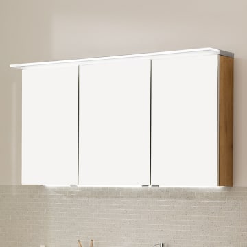 Puris b • straight Spiegelschrank 140 x 15 x 66 cm mit 3 Türen und LED-Flächenleuchte