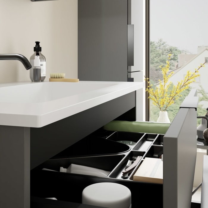 burgbad Eqio Badmöbel Set 82 cm Waschtisch und Unterschrank mit Griff G0252, mit LED-Leuchtspiegel