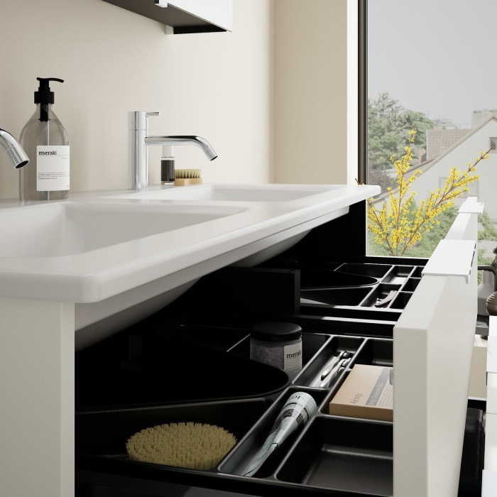 burgbad Eqio Badmöbel-Set 122 cm mit Keramik-Doppelwaschtisch Slim und Unterschrank mit Griff G0146, mit Spiegelschrank