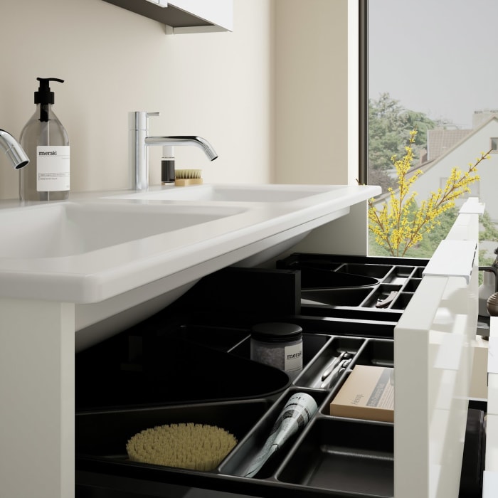 burgbad Eqio Badmöbel-Set 122 cm mit Keramik-Doppelwaschtisch Slim und Unterschrank mit Griff G0146, mit Spiegelschrank