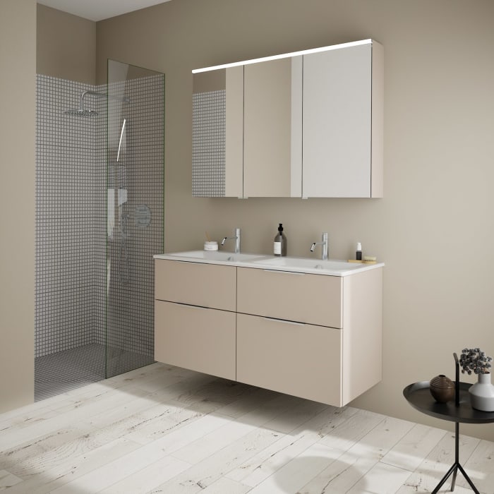 burgbad Eqio Badmöbel-Set 122 cm mit Keramik-Doppelwaschtisch Slim und Unterschrank mit Griff G0146, mit Spiegelschrank