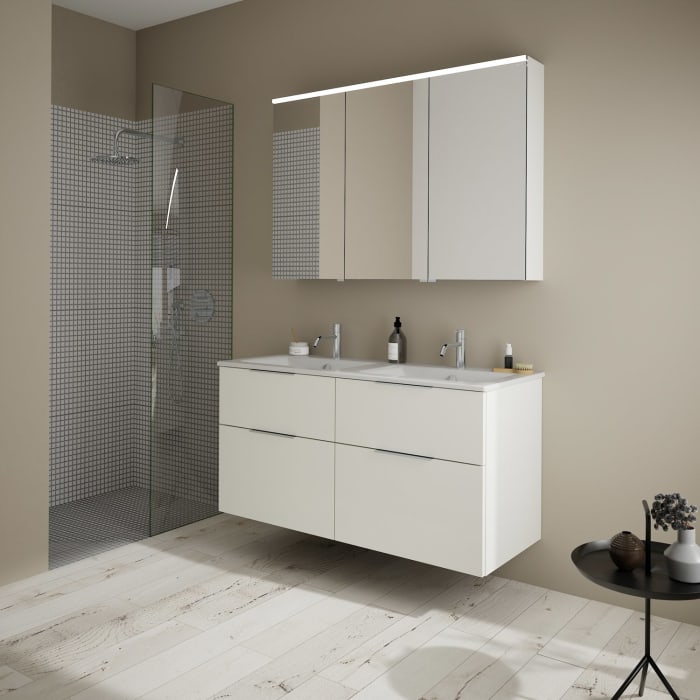 burgbad Eqio Badmöbel-Set 122 cm mit Keramik-Doppelwaschtisch Slim und Unterschrank mit Griff G0146, mit Spiegelschrank