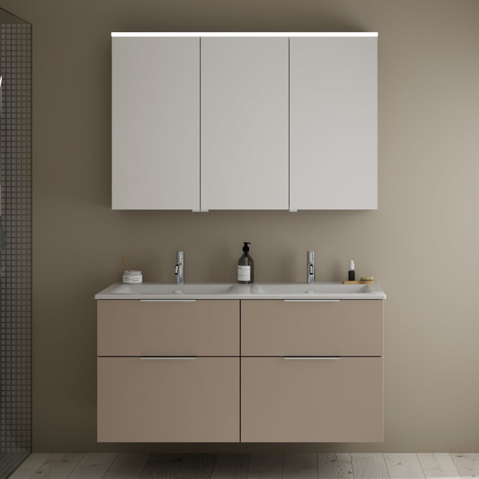 burgbad Eqio Badmöbel-Set 122 cm mit Keramik-Doppelwaschtisch Slim und Unterschrank mit Griff G0146, mit Spiegelschrank