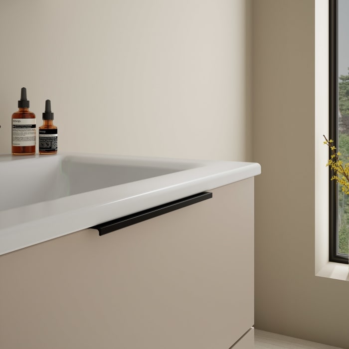 burgbad Eqio Badmöbel-Set 65 cm mit Keramik-Waschtisch Slim und Unterschrank mit Griff G0200, mit Spiegelschrank