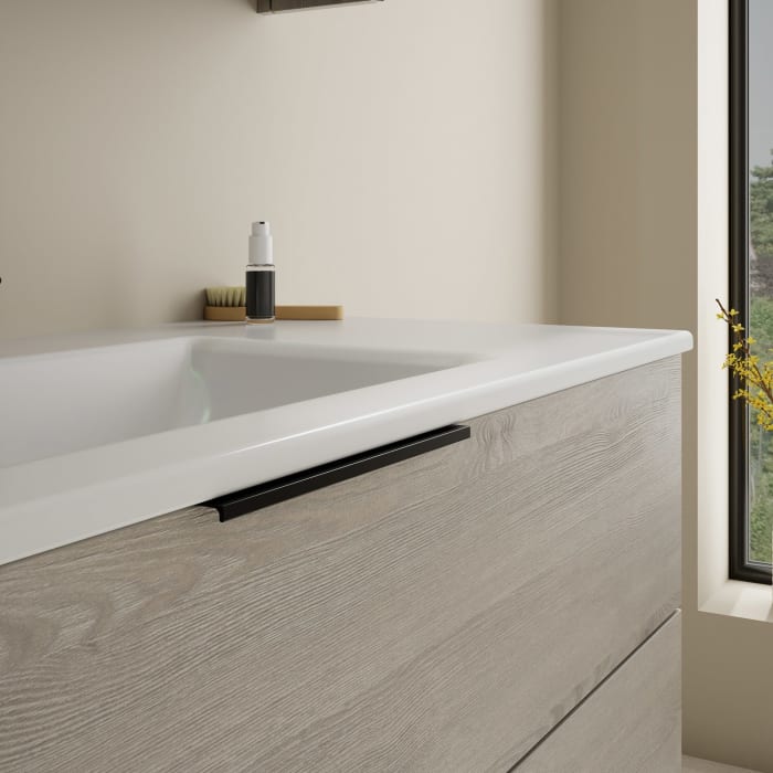 burgbad Eqio Badmöbel-Set 122 cm mit Keramik-Waschtisch Slim und Unterschrank mit Griff G0200, mit Spiegelschrank