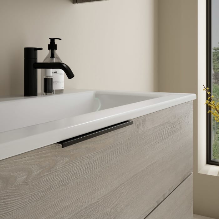 burgbad Eqio Badmöbel-Set 122 cm mit Keramik-Waschtisch Slim und Unterschrank mit Griff G0200, mit Spiegelschrank