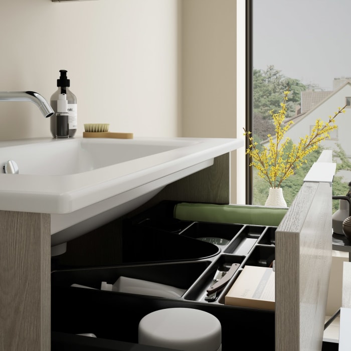 burgbad Eqio Badmöbel-Set 82 cm mit Keramik-Waschtisch Slim und Unterschrank mit Griff G0146, mit Spiegelschrank