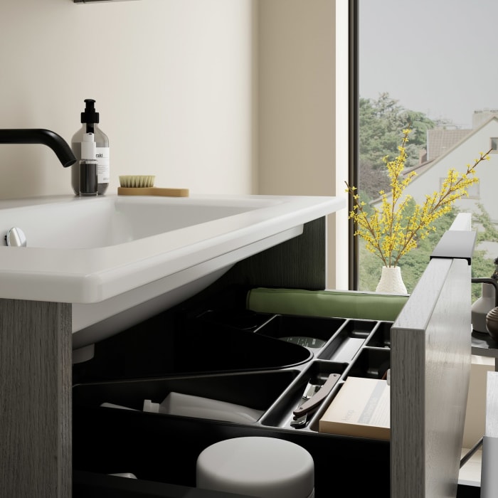 burgbad Eqio Badmöbel-Set 82 cm mit Keramik-Waschtisch Slim und Unterschrank mit Griff G0200, mit Spiegelschrank