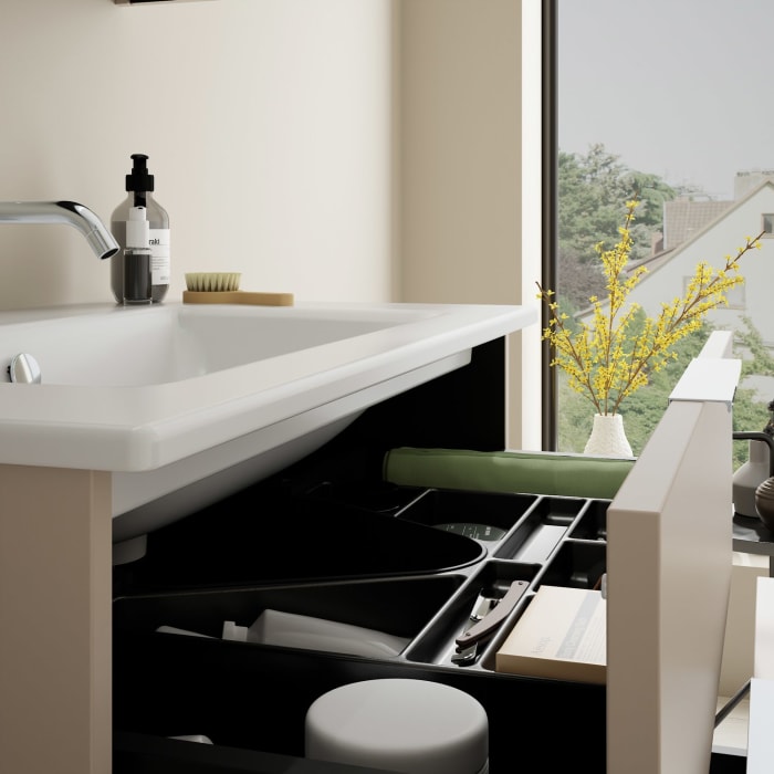 burgbad Eqio Badmöbel-Set 82 cm mit Keramik-Waschtisch Slim und Unterschrank mit Griff G0146, mit Spiegelschrank