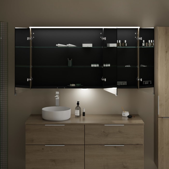 burgbad Eqio Spiegelschrank mit LED-Aufsatzleuchte und LED-Waschtischbeleuchtung 140 cm Links