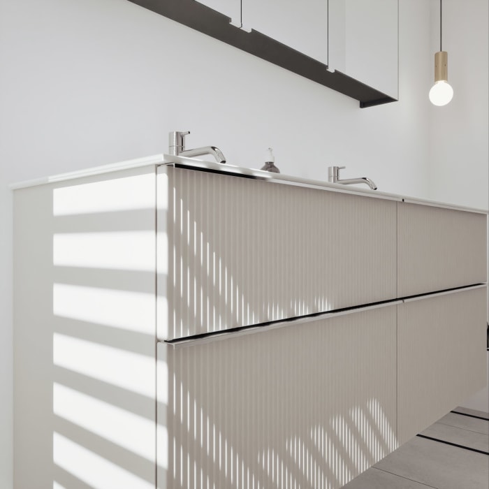 burgbad Fiumo 2.0 Badmöbelset 142 cm mit Waschtisch mit Unterschrank mit Griff G0146 und Spiegelschrank