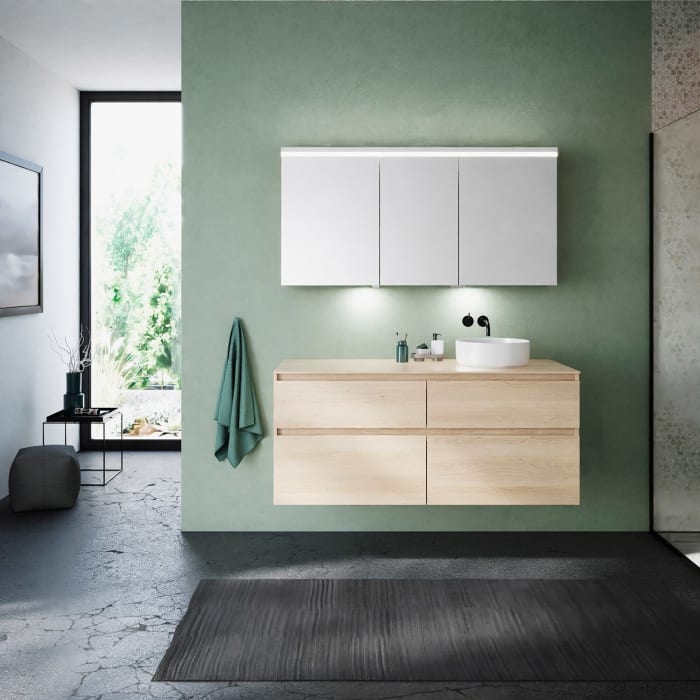 burgbad Lin20 Spiegelschrank mit LED-Beleuchtung, 140 cm, 3 Spiegeltüren, rechts, mit Waschtischbeleuchtung