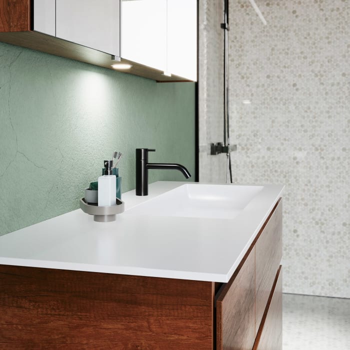 burgbad Lin20 Waschtischunterschrank mit Mineralguss-Waschtisch 122 cm, 4 Auszüge, rechts