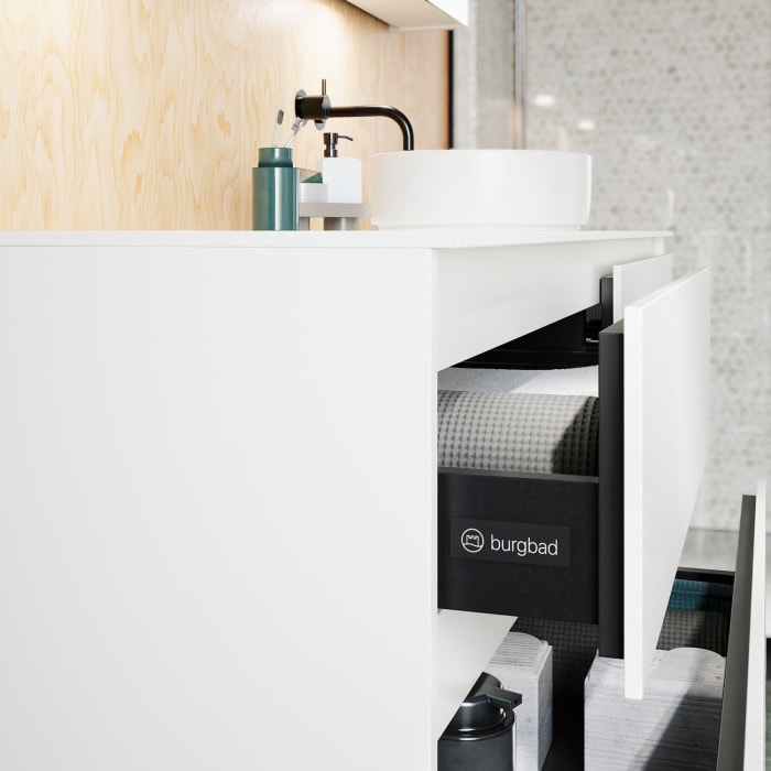 burgbad Lin20 Waschtischunterschrank mit Konsolenplatte 160 cm, 6 Auszüge, Beckenausschnitt rechts