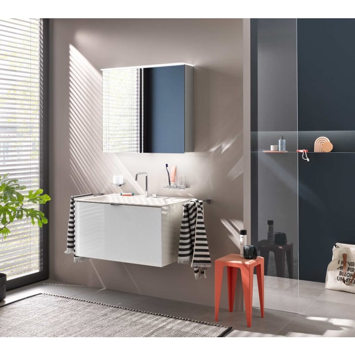 Emco flat 2 Design LED-Lichtspiegelschrank 160 cm, mit Lichtsegel, 3 Türen