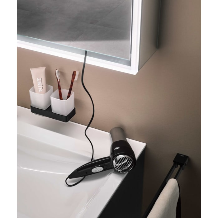 Emco loft LED-Lichtspiegelschrank 140 cm, 3 Türen, Aufputzmodell