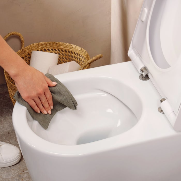 hansgrohe EluPura S Stand-WC für aufgesetzten Spülkasten 640 wandbündig mit horizontalem/vertikalem Abgang, AquaFall Flush, SmartClean