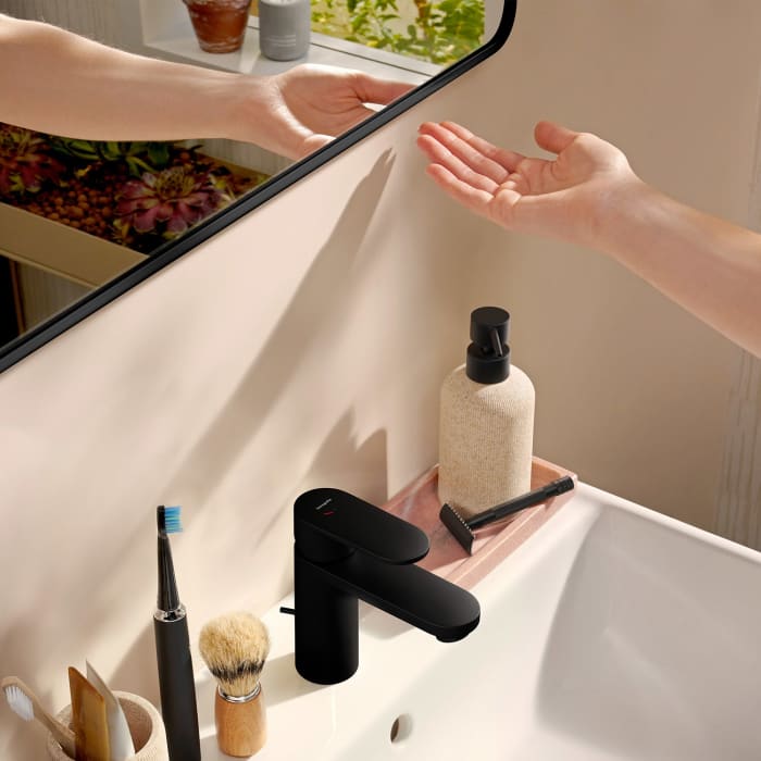 hansgrohe Xarita Lite Q Spiegel mit horizontaler LED-Beleuchtung 1200/30 IR-Sensor