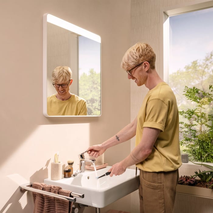 hansgrohe Xarita Lite Q Spiegel mit horizontaler LED-Beleuchtung 600/30 IR-Sensor