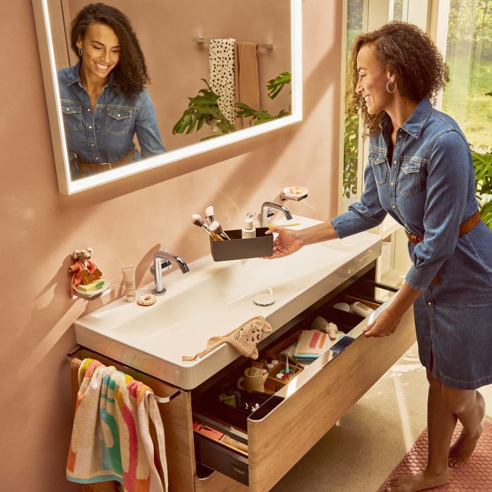 hansgrohe Xarita E Badspiegel in Mattweiß 120 x 70 cm mit Infrarot-Sensor