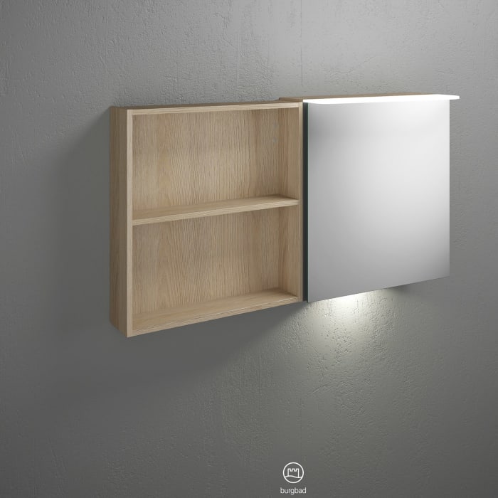 burgbad Badu Spiegelschrank mit LED-Aufsatzleuchte 120 cm, 1 Spiegeltür links, 1 Regal rechts inkl. LED-Waschtischbeleuchtung