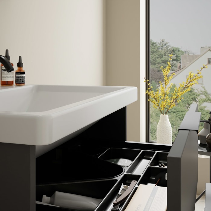 burgbad Eqio Möbelkombination inkl. Keramik-Waschtisch 65 cm, mit Griff G0200