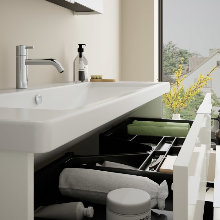 burgbad Eqio Möbelkombination inkl. Keramik-Waschtisch 123 cm, Doppeltür Spiegelschrank rechts, mit Griff G0146