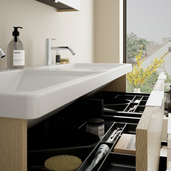 burgbad Eqio Möbelkombination inkl. Keramik-Doppelwaschtisch 123 cm, Doppeltür Spiegelschrank links, mit Griff G0146