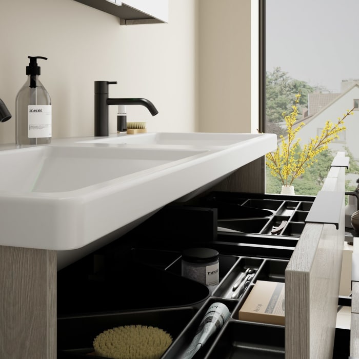 burgbad Eqio Möbelkombination inkl. Keramik-Doppelwaschtisch 123 cm, Doppeltür Spiegelschrank rechts, mit Griff G0200