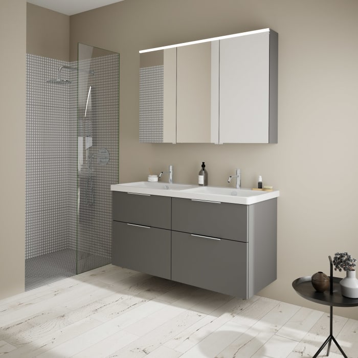 burgbad Eqio Möbelkombination inkl. Keramik-Doppelwaschtisch 123 cm, Doppeltür Spiegelschrank rechts, mit Griff G0146