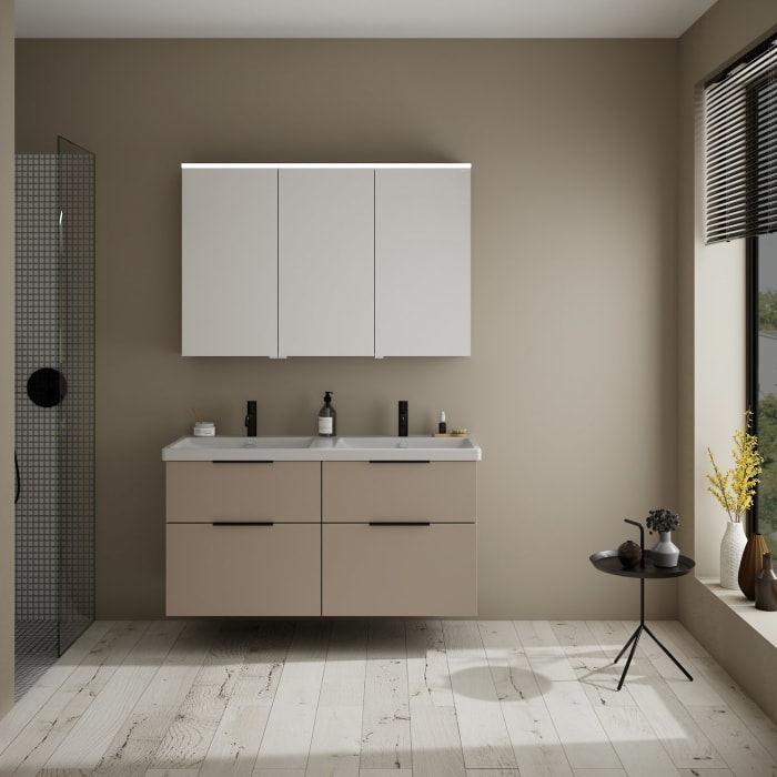 burgbad Eqio Möbelkombination inkl. Keramik-Doppelwaschtisch 123 cm, Doppeltür Spiegelschrank links, mit Griff G0200