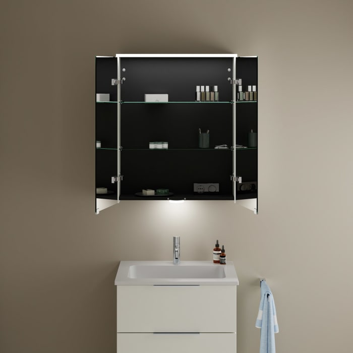 burgbad Eqio Spiegelschrank mit LED-Aufsatzleuchte und LED-Waschtischbeleuchtung 65 cm