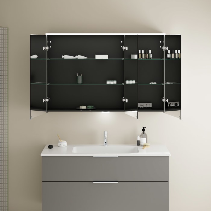 burgbad Eqio Spiegelschrank mit LED-Aufsatzleuchte und LED-Waschtischbeleuchtung 120 cm Links