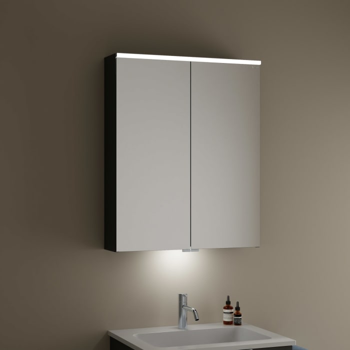 burgbad Eqio Spiegelschrank mit LED-Aufsatzleuchte und LED-Waschtischbeleuchtung 65 cm