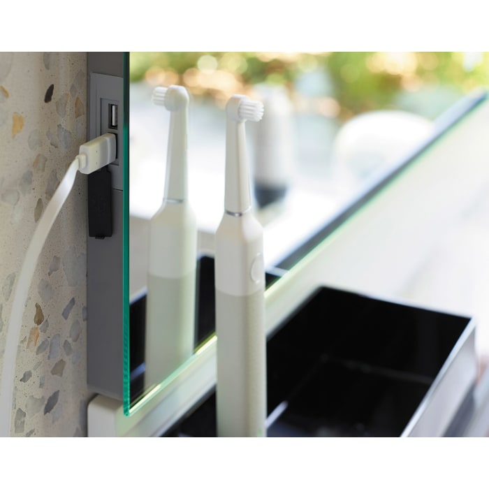 burgbad Fiumo Leuchtspiegel mit horizontaler LED-Beleuchtung 100 x 81,7 cm