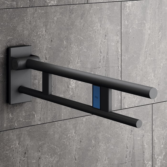 HEWI System 900 mobiler Stützklappgriff Duo Design A mit Spülauslösung (Funk), links 75 cm