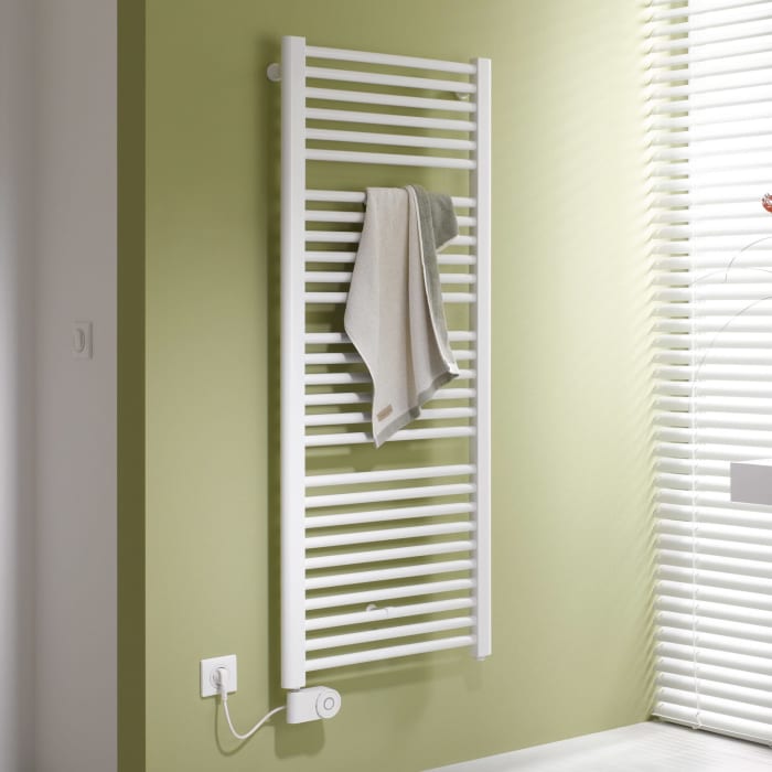 Kermi Basic-E gerade Badheizkörper 45 x 3,5 x 144,8 cm inkl. Elektro-Set FKS links