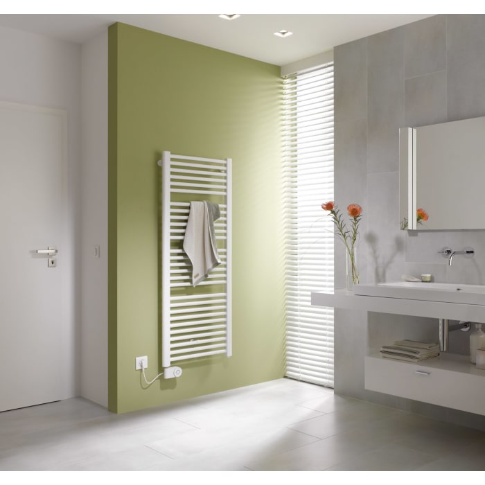 Kermi Basic-E gerade Badheizkörper 74,9 x 3,5 x 117,2 cm inkl. Elektro-Set FKS links